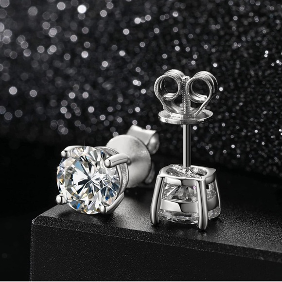 18k 1cttw Diamond Solitaire Earrings - Picture 3 of 5